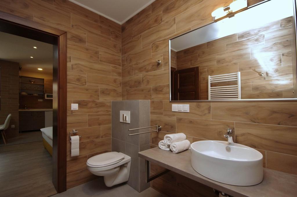 Mosoly Deluxe Apartman Gyula Bagian luar foto